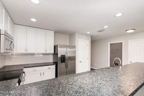 6529 Winding Greens Drive, Jacksonville FL - photo 10 of 28