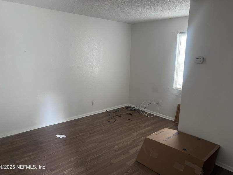 3 bedroom Single Family Residence at 1050 Hood Avenue, Paxon Field, Jacksonville — photo 3