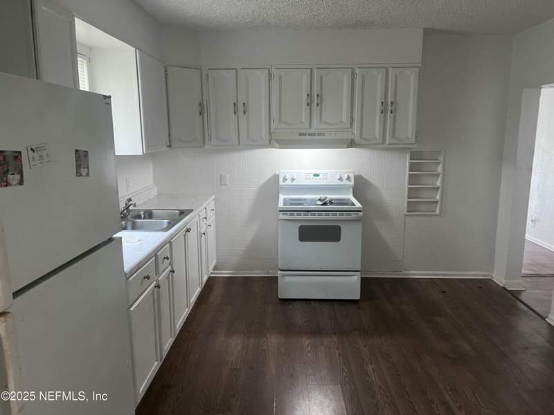 3 bedroom Single Family Residence at 1050 Hood Avenue, Paxon Field, Jacksonville — photo 5