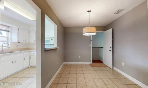 5201 Atlantic Boulevard #48, Jacksonville FL - photo 7 of 34