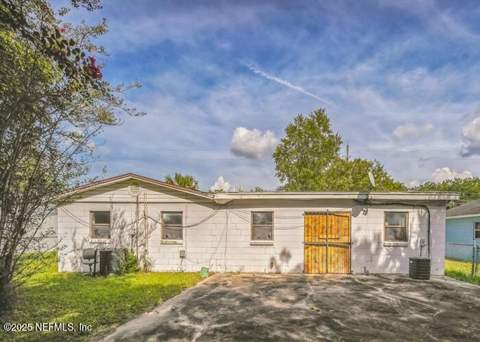 9606 Devonshire Boulevard, Jacksonville FL - photo 7 of 20