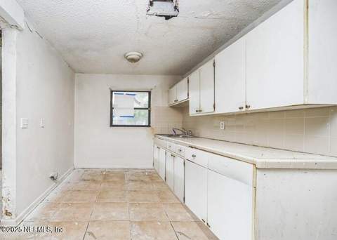 9606 Devonshire Boulevard, Jacksonville FL - photo 12 of 20