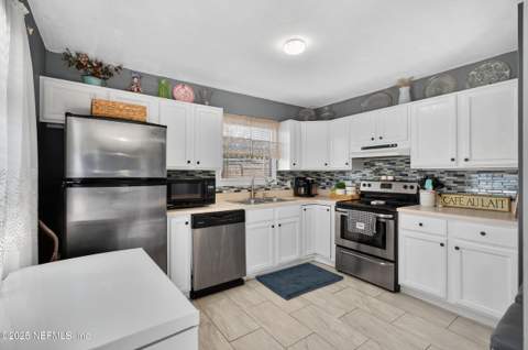 7216 Wonder Lane, Jacksonville FL - photo 17 of 33