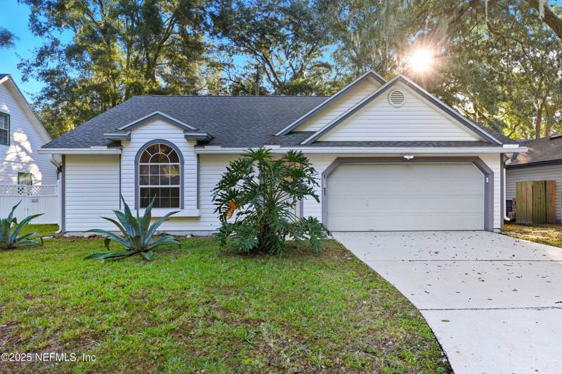 3 bedroom Single Family Residence at 12831 Moose Road, Sheffield Village, Jacksonville — photo 2