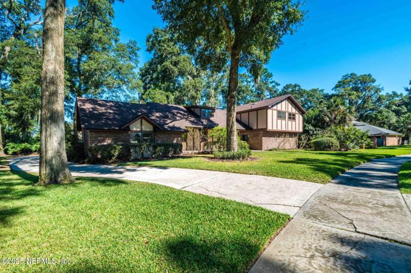 5 bedroom Single Family Residence at 5477 Brightwater Lane, Charter Point, Jacksonville — photo 2