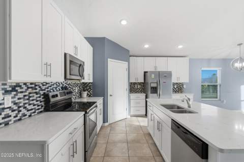 12229 Crossfield Drive, Jacksonville FL - photo 8 of 49
