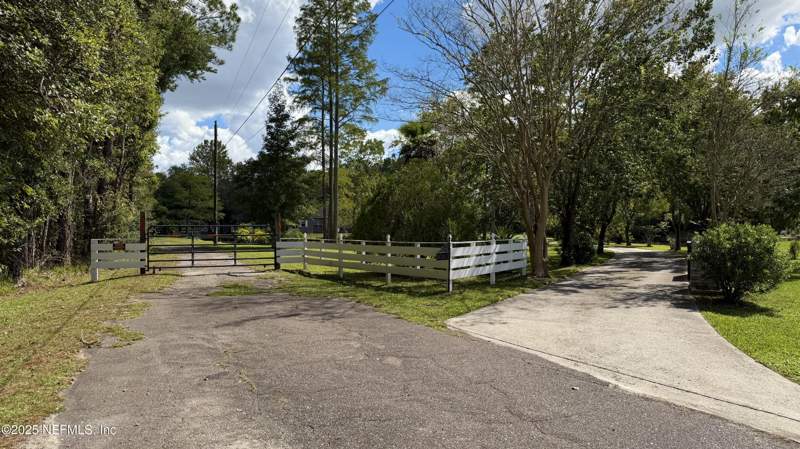 5 bedroom Single Family Residence at 3030 Ogilvie Road, David Ogilvie Estate, Jacksonville — photo 3