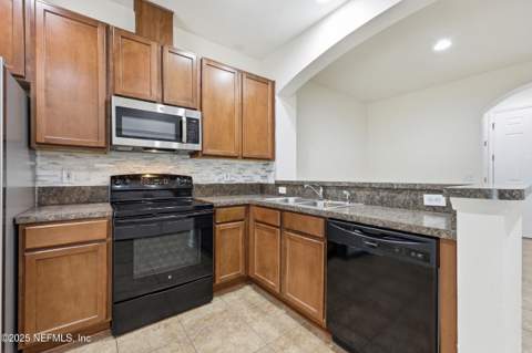 13033 Sunset Lake Drive, Jacksonville FL - photo 9 of 29