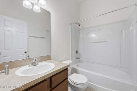 13033 Sunset Lake Drive, Jacksonville FL - photo 19 of 29