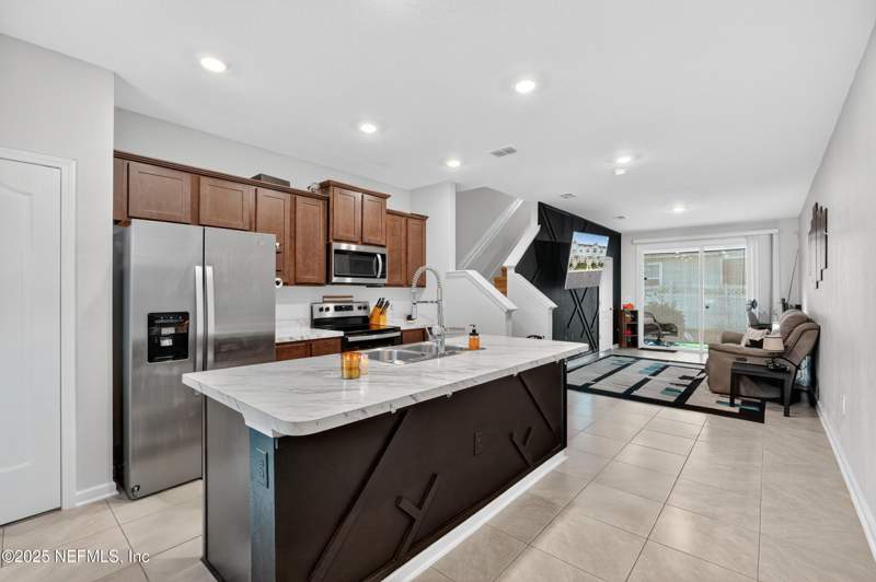 2 bedroom Townhouse at 500 Running Woods Street, Towering Oaks, Orange Park — photo 5