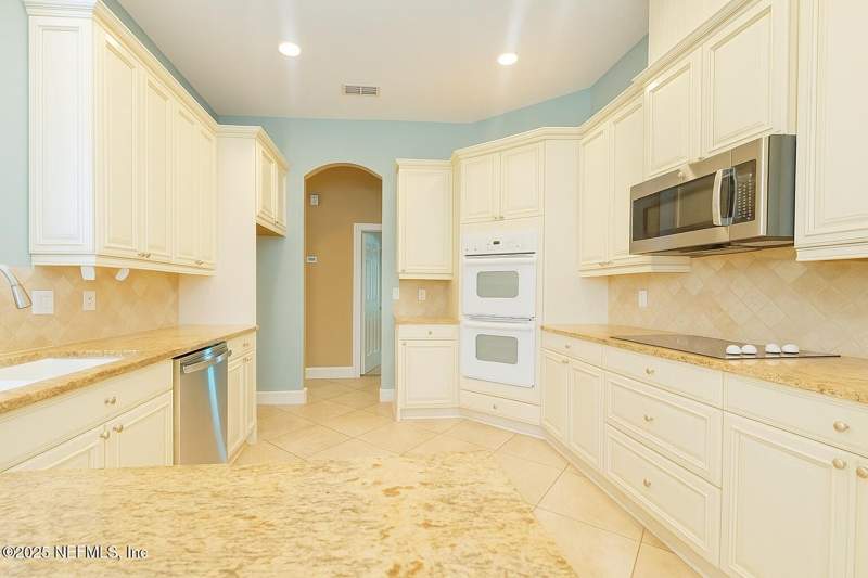 5 bedroom Single Family Residence at 1897 Hickory Trace Drive, River Hills Reserve, Fleming Island — photo 3