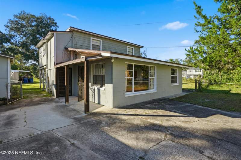 5 bedroom Single Family Residence at 11558 Raft Road, Garden City, Jacksonville — photo 4