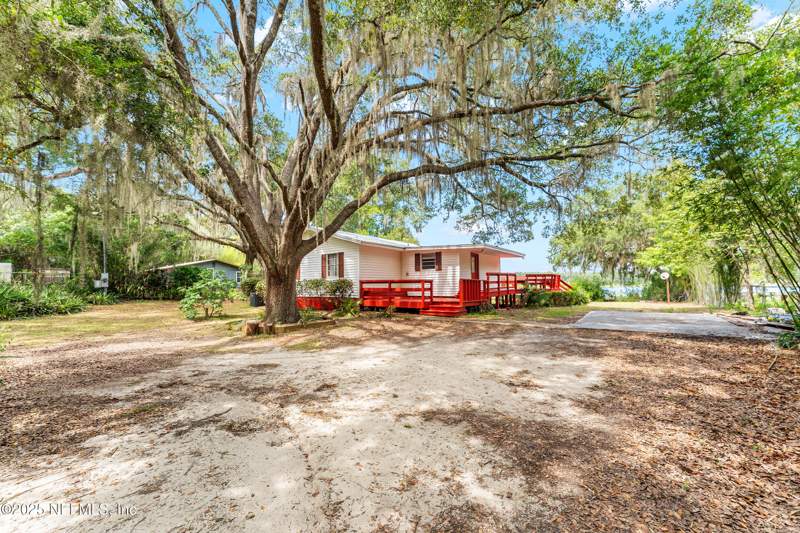 3 bedroom Single Family Residence at 140 Morris Lake Drive, Powell & Bishop, Hawthorne — photo 4