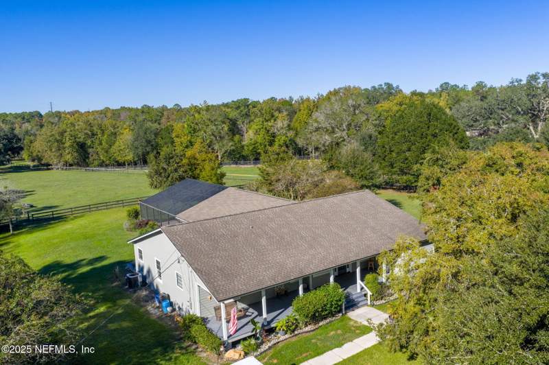 4 bedroom Single Family Residence at 4299 Hawk Haven Road, Middleburg, Middleburg — photo 5