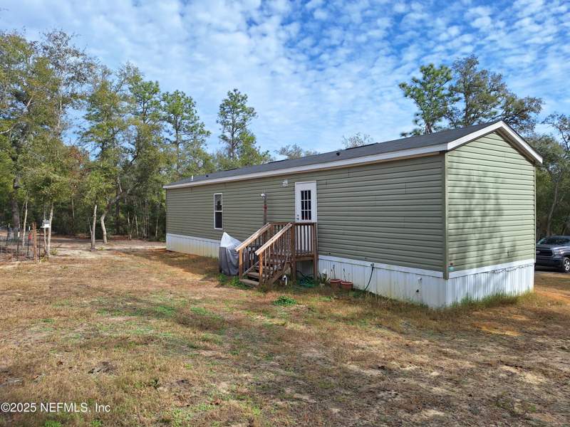 2 bedroom Mobile Home at 191 Kay Street, Bates Add, Interlachen — photo 3