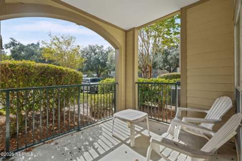 7800 Point Meadows Drive #711, Jacksonville FL - photo 16 of 32