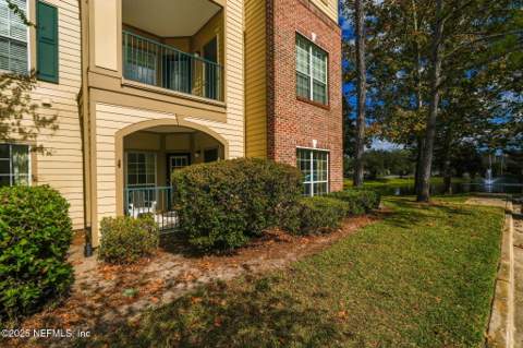 7800 Point Meadows Drive #711, Jacksonville FL - photo 17 of 32