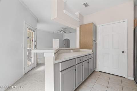 7800 Point Meadows Drive #711, Jacksonville FL - photo 10 of 32