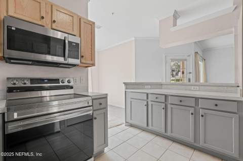 7800 Point Meadows Drive #711, Jacksonville FL - photo 9 of 32