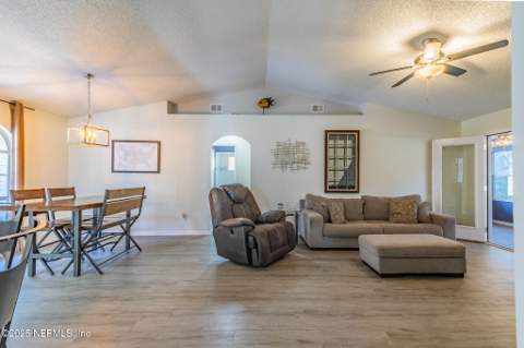3380 Tinya Court, Jacksonville FL - photo 13 of 39