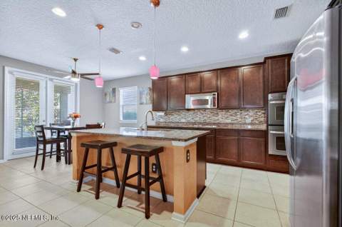 12256 Silverthorn Court, Jacksonville FL - photo 14 of 54