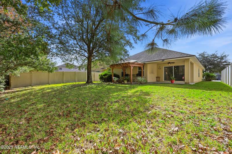 4 bedroom Single Family Residence at 75085 Morning Glen Court, River Glen, Yulee — photo 2