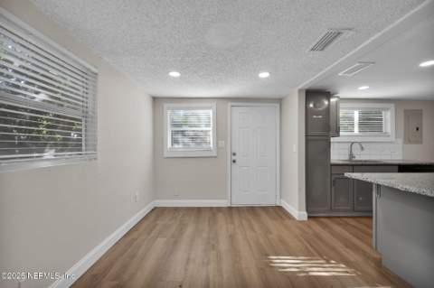 1841 W 11th Street, Jacksonville FL - photo 7 of 25