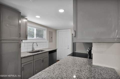 1841 W 11th Street, Jacksonville FL - photo 9 of 25