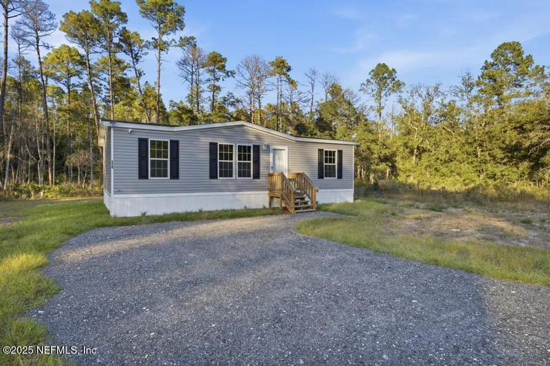 3 bedroom Manufactured Home at 520 Hickory Nut Trail, St Johns Riverside Ests M, Satsuma — photo 3