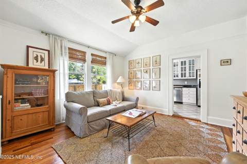 3522 Randall Street, Jacksonville FL - photo 9 of 56