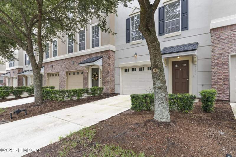 4 bedroom Townhouse at 4510 Congressional Drive, Georgetown Townhomes, Jacksonville — photo 2