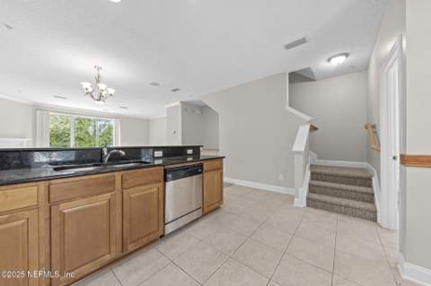 4510 Congressional Drive, Jacksonville FL - photo 6 of 24