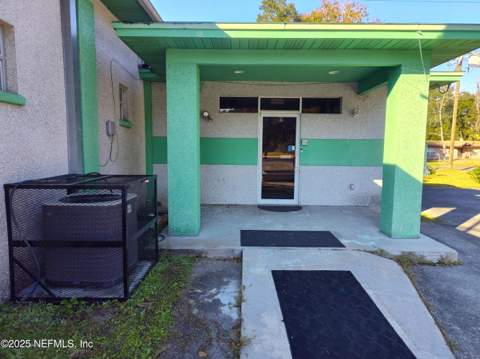 4100 Beverly Avenue, Jacksonville FL - photo 7 of 18
