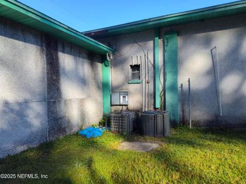 4100 Beverly Avenue, Jacksonville FL - photo 8 of 18