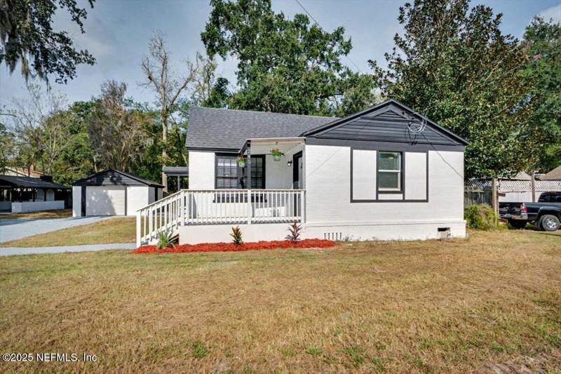 3 bedroom Single Family Residence at 245 E 46th Street, Edmondsons Main Est, Jacksonville — photo 3
