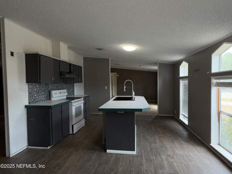 3 bedroom Manufactured Home at 323 Incline Road, St Johns Hoot Owl 1, Satsuma — photo 5