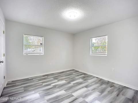 6914 Alachua Avenue, Jacksonville FL - photo 15 of 31