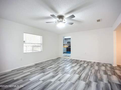 6914 Alachua Avenue, Jacksonville FL - photo 12 of 31