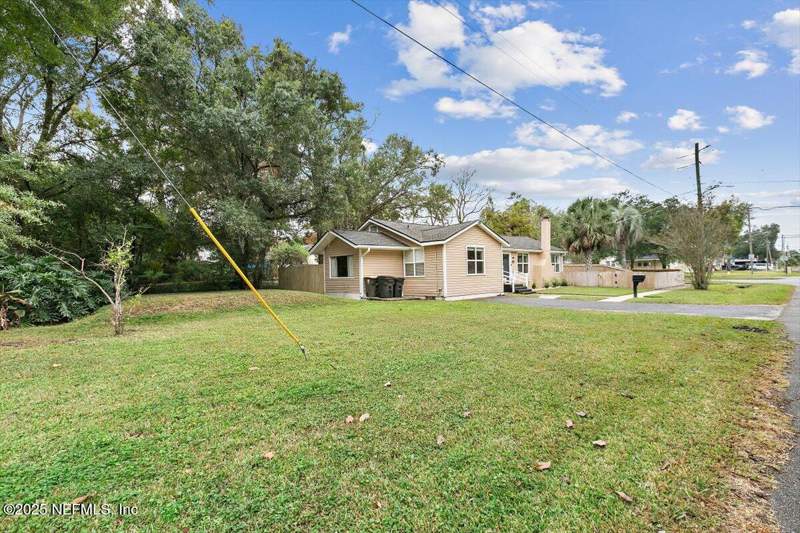 3 bedroom Single Family Residence at 4648 Fremont Street, Lakeshore, Jacksonville — photo 4