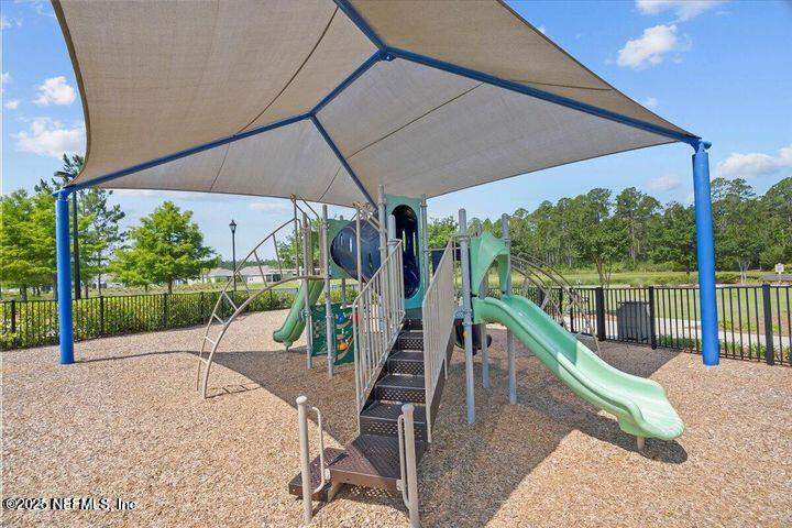 3 bedroom Townhouse at 10307 Benson Lake Drive, Longleaf, Jacksonville — photo 5
