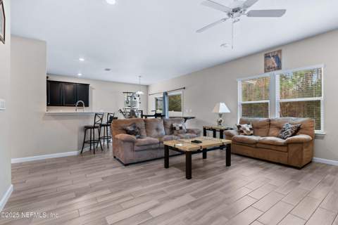 15815 Douglas Lake Drive, Jacksonville FL - photo 10 of 41