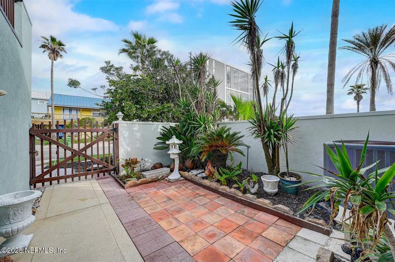 3 bedroom Townhouse at 1510 1st Street, Courtyards At 15th, Jacksonville Beach — photo 5