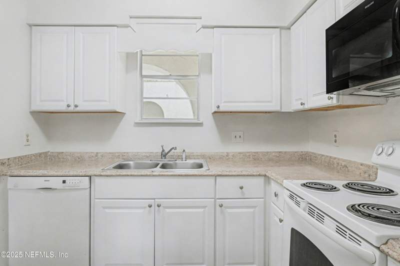 1 bedroom Condominium at 1530 El Prado Road #1, Southbrook Condo, Jacksonville — photo 5