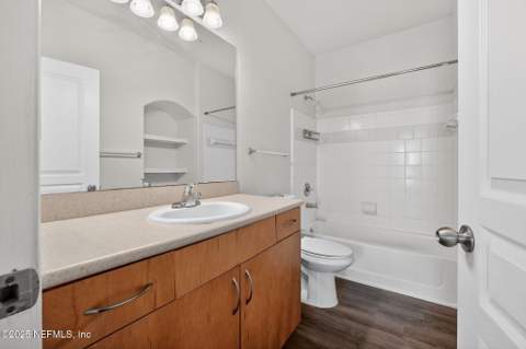 8290 Gate Parkway #707, Jacksonville FL - photo 18 of 35