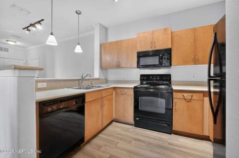 8290 Gate Parkway #707, Jacksonville FL - photo 8 of 35