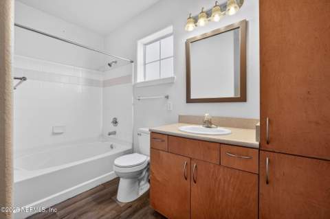 8290 Gate Parkway #707, Jacksonville FL - photo 11 of 35