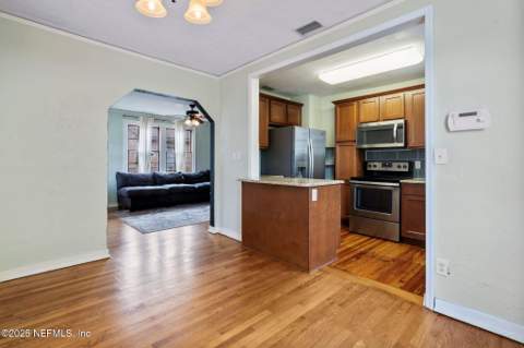 4750 Attleboro Street, Jacksonville FL - photo 6 of 36