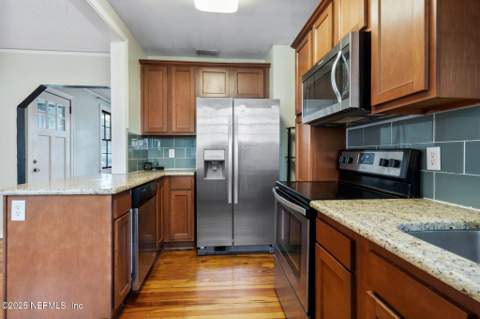4750 Attleboro Street, Jacksonville FL - photo 9 of 36