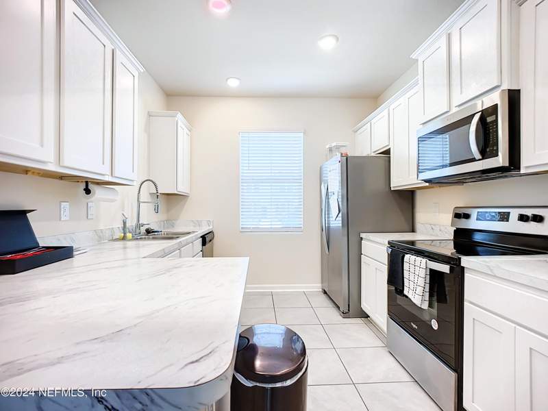 3 bedroom Townhouse at 2839 Black Buck Circle, Deer Run, Jacksonville — photo 3