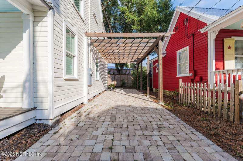 4 bedroom Single Family Residence at 88 Lincoln Street, Genovar Addition, St. Augustine — photo 3